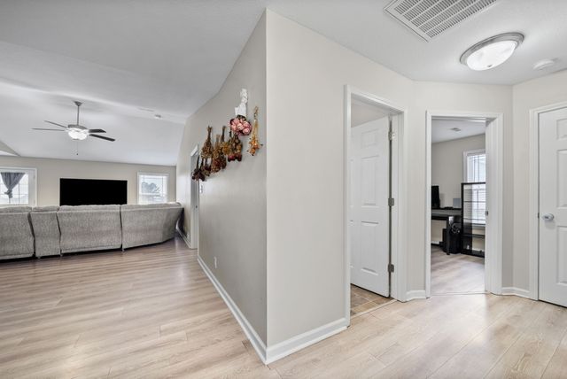 705 Hugh Hunter Rd, Oak Grove, KY 42262