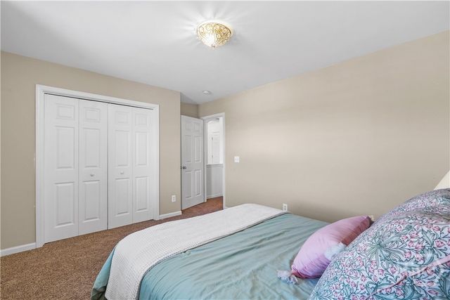 22 Chapel Lake N, Savannah, GA 31419