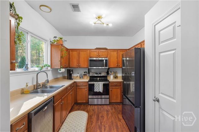 22 Chapel Lake N, Savannah, GA 31419