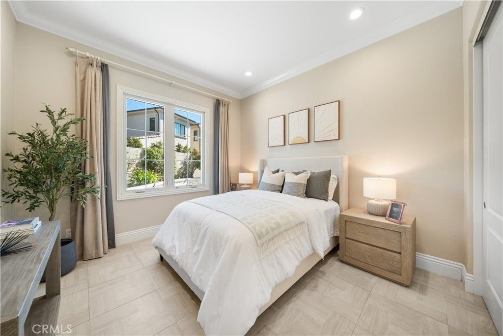 Image 23 of property listing at 57 Kite, Irvine, CA 92618