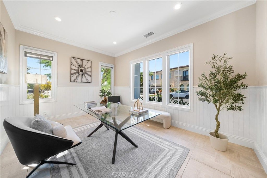 Image 4 of property listing at 57 Kite, Irvine, CA 92618
