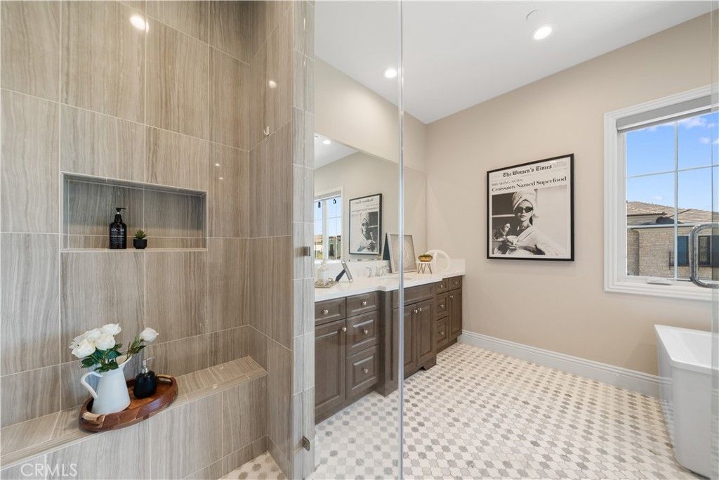 Image 40 of property listing at 57 Kite, Irvine, CA 92618