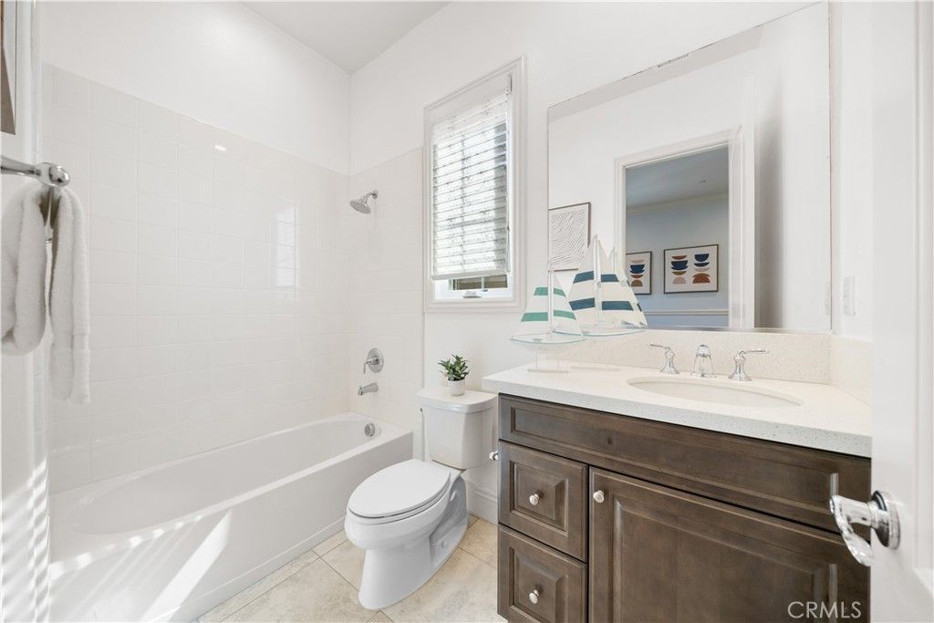 Image 43 of property listing at 57 Kite, Irvine, CA 92618