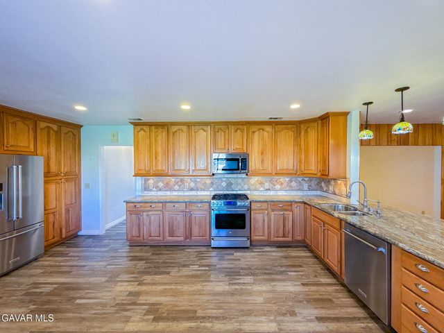 2535 E Avenue R-3, Palmdale, CA 93550