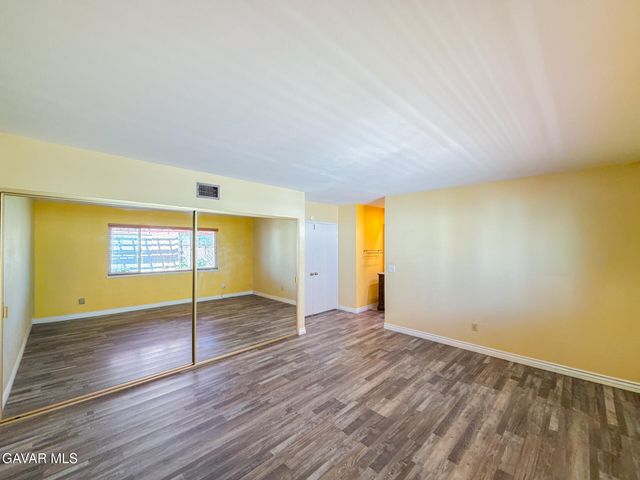 2535 E Avenue R-3, Palmdale, CA 93550