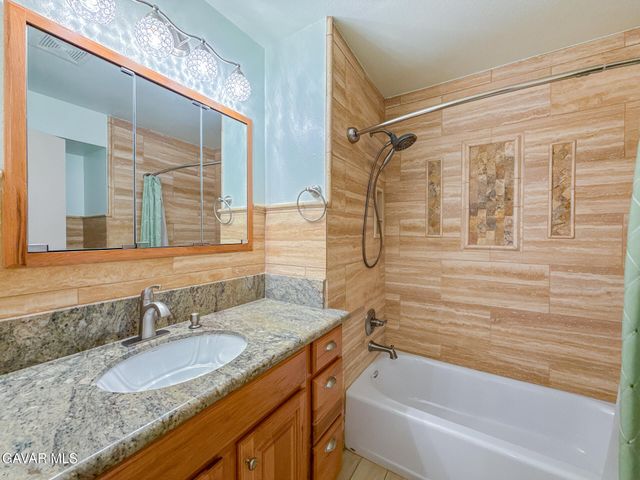 2535 E Avenue R-3, Palmdale, CA 93550