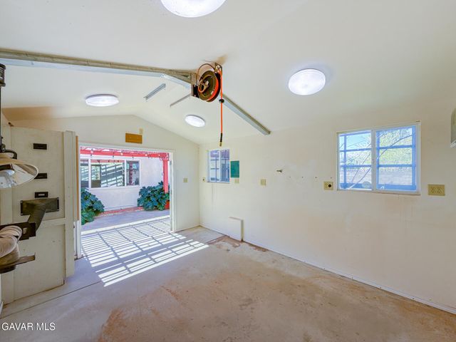 2535 E Avenue R-3, Palmdale, CA 93550