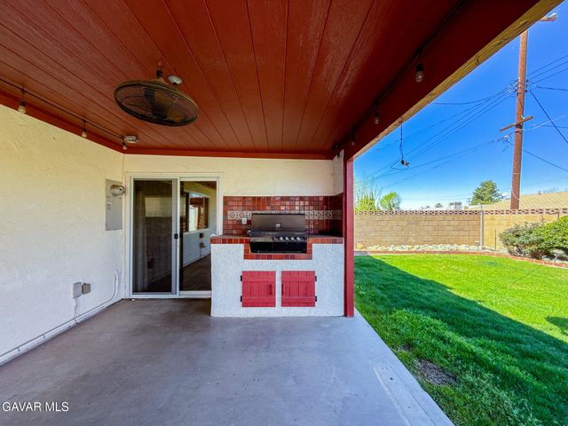 2535 E Avenue R-3, Palmdale, CA 93550