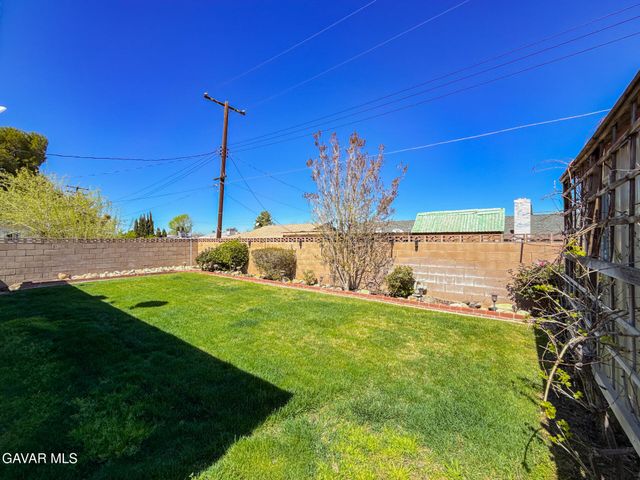 2535 E Avenue R-3, Palmdale, CA 93550