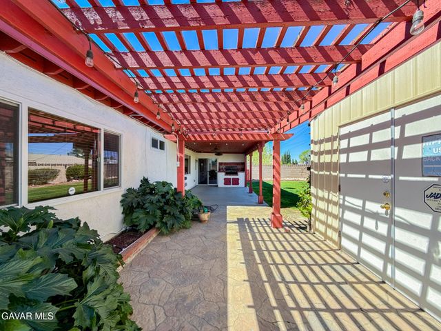 2535 E Avenue R-3, Palmdale, CA 93550