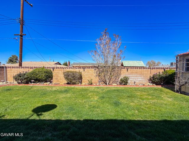 2535 E Avenue R-3, Palmdale, CA 93550