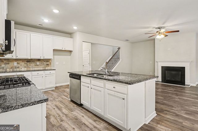 2464 Hanover Woods Road, Lithonia, GA 30058