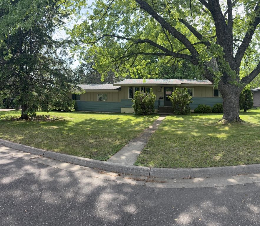 919 8th Street, Cloquet, MN 55720