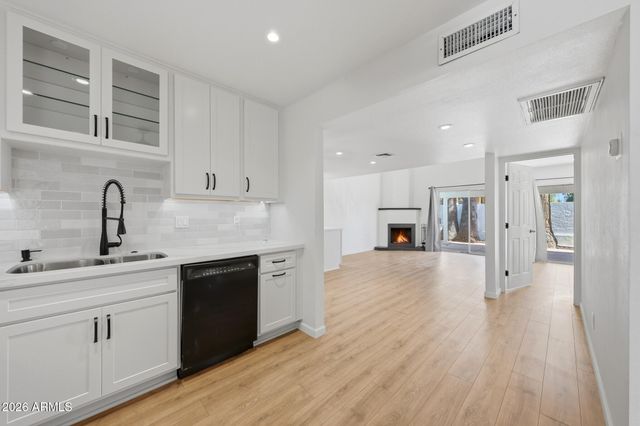 2847 N 49TH Place, Phoenix, AZ 85008