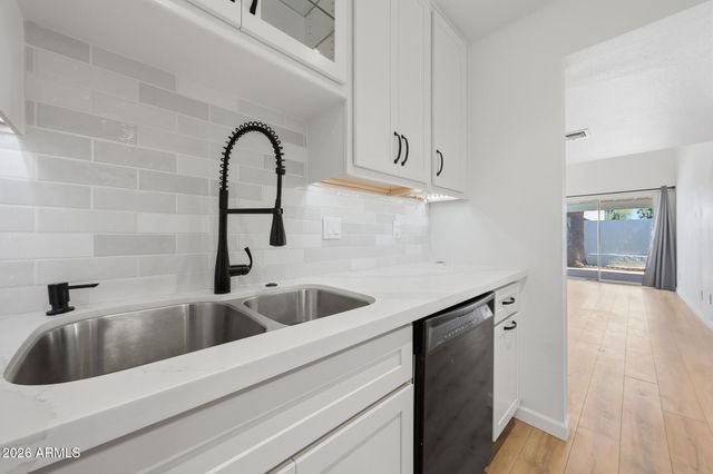 2847 N 49TH Place, Phoenix, AZ 85008