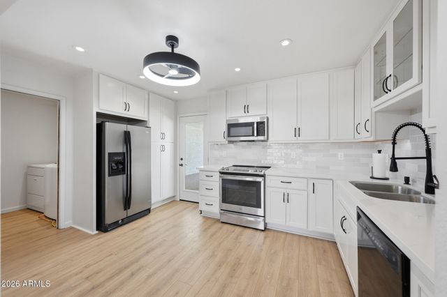 2847 N 49TH Place, Phoenix, AZ 85008