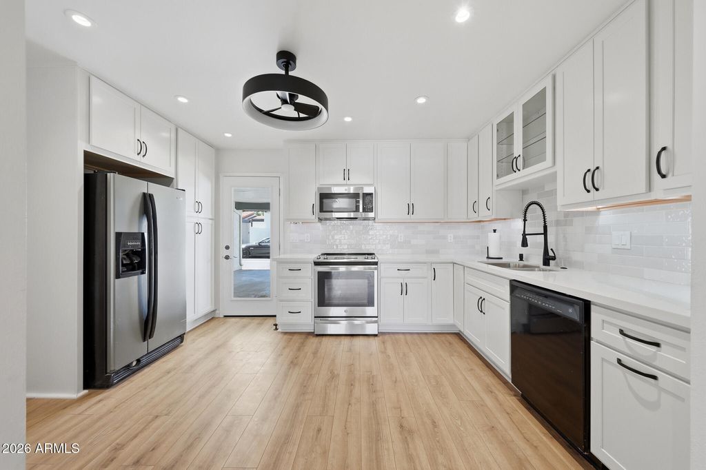 2847 N 49TH Place, Phoenix, AZ 85008