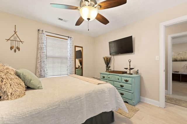 364 Twin Rivers Drive, Bronston, KY 42518