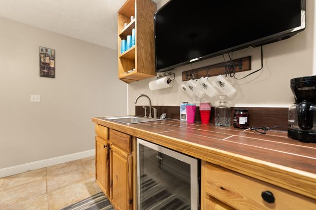 364 Twin Rivers Drive, Bronston, KY 42518
