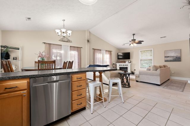 364 Twin Rivers Drive, Bronston, KY 42518