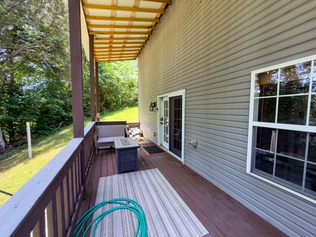 364 Twin Rivers Drive, Bronston, KY 42518