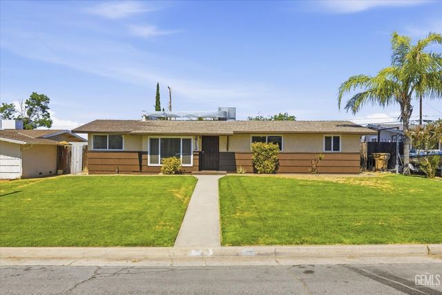 2712 Hollins Street, Bakersfield, CA 93305