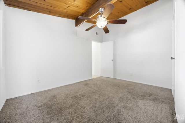 2712 Hollins Street, Bakersfield, CA 93305