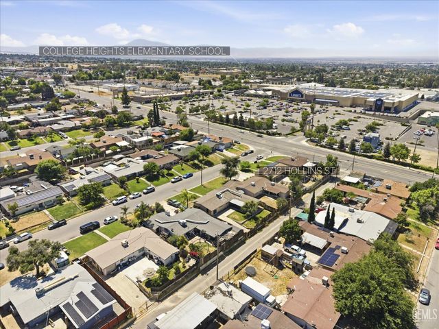 2712 Hollins Street, Bakersfield, CA 93305