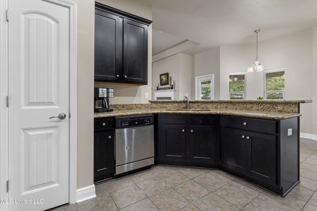 122 Gannet Lane, Ocean Springs, MS 39564