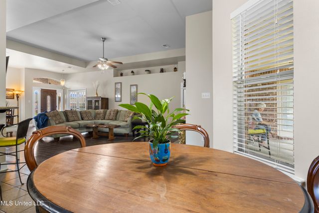 122 Gannet Lane, Ocean Springs, MS 39564