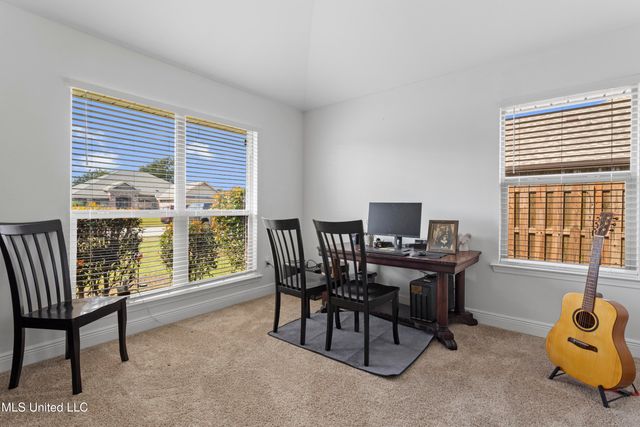 122 Gannet Lane, Ocean Springs, MS 39564