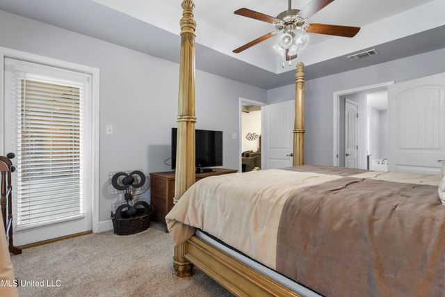 122 Gannet Lane, Ocean Springs, MS 39564