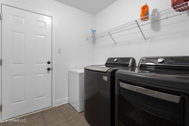 122 Gannet Lane, Ocean Springs, MS 39564