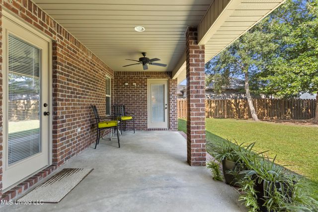 122 Gannet Lane, Ocean Springs, MS 39564