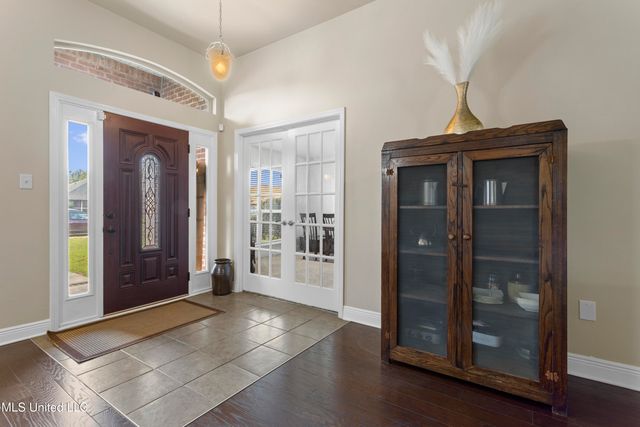 122 Gannet Lane, Ocean Springs, MS 39564