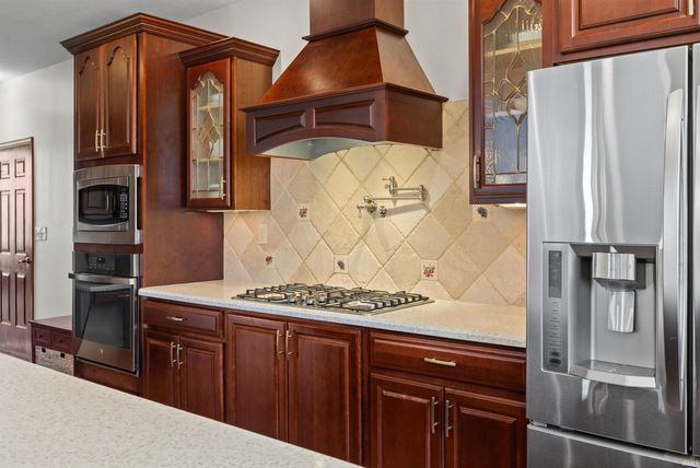 1423 Kingswood Road W, West Lafayette, IN 47906