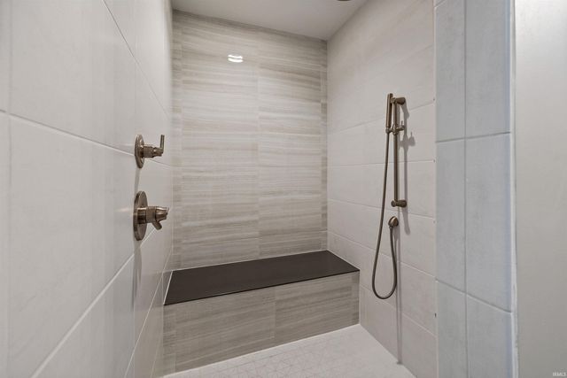 1423 Kingswood Road W, West Lafayette, IN 47906