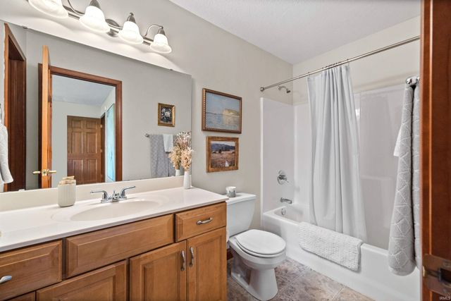 1423 Kingswood Road W, West Lafayette, IN 47906