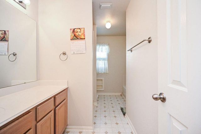 5123 Redemption Circle, Houston, TX 77018