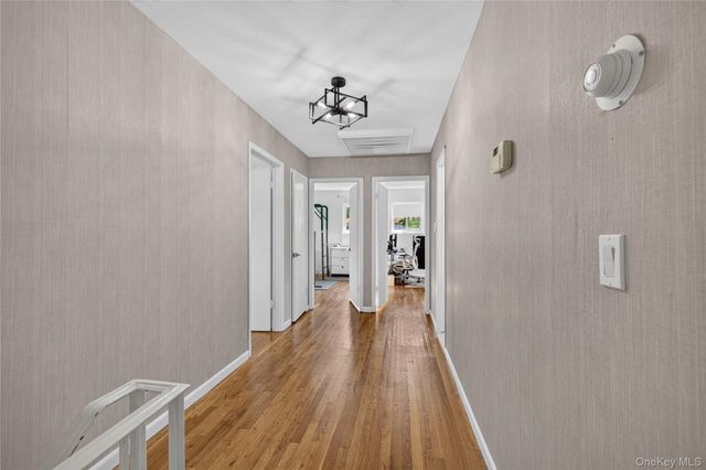 1171 Carlls Straight Path, Dix Hills, NY 11746