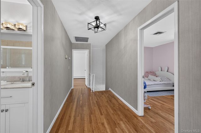1171 Carlls Straight Path, Dix Hills, NY 11746