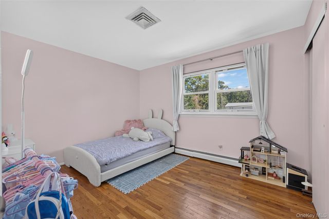 1171 Carlls Straight Path, Dix Hills, NY 11746