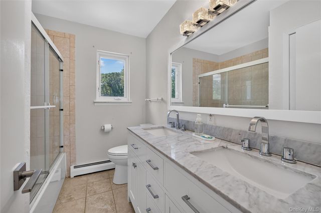 1171 Carlls Straight Path, Dix Hills, NY 11746