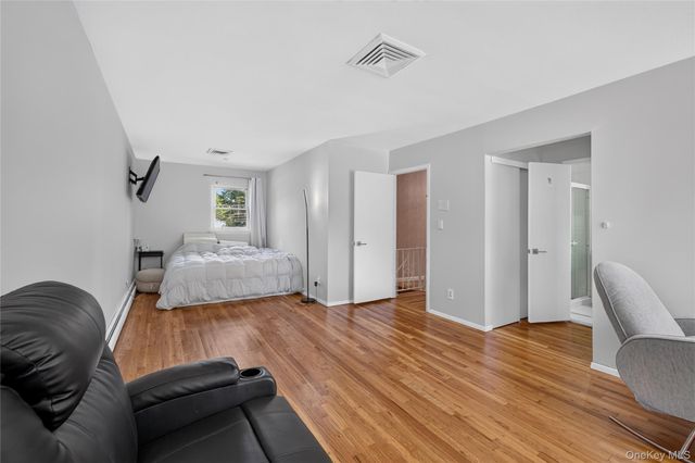 1171 Carlls Straight Path, Dix Hills, NY 11746