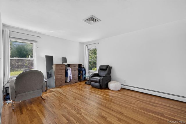 1171 Carlls Straight Path, Dix Hills, NY 11746