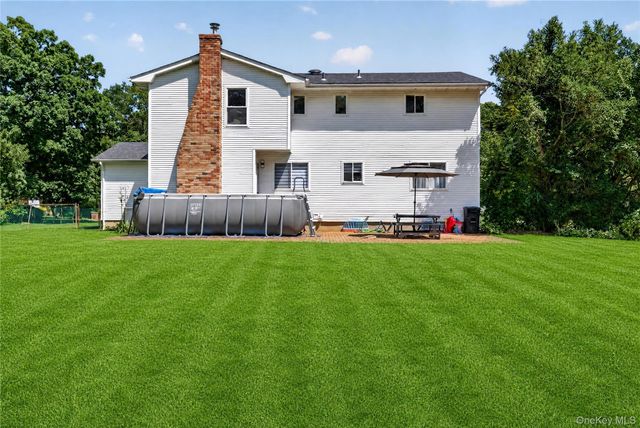 1171 Carlls Straight Path, Dix Hills, NY 11746