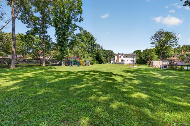 1171 Carlls Straight Path, Dix Hills, NY 11746
