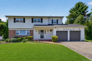 1171 Carlls Straight Path, Dix Hills, NY 11746