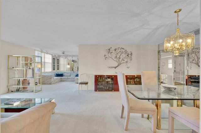 5340 NW 2nd Ave PH-26, Boca Raton, FL 33487