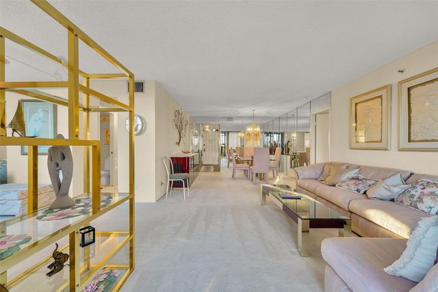 5340 NW 2nd Ave PH-26, Boca Raton, FL 33487